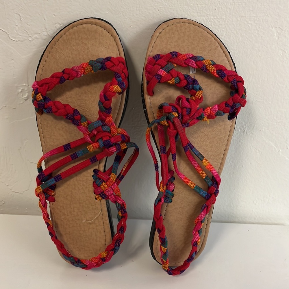 Women size 8 sandals